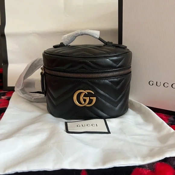 🖤💛 Gucci GG Marmont Matelasse Mini Backpack💛🖤 - Picture 1 of 15